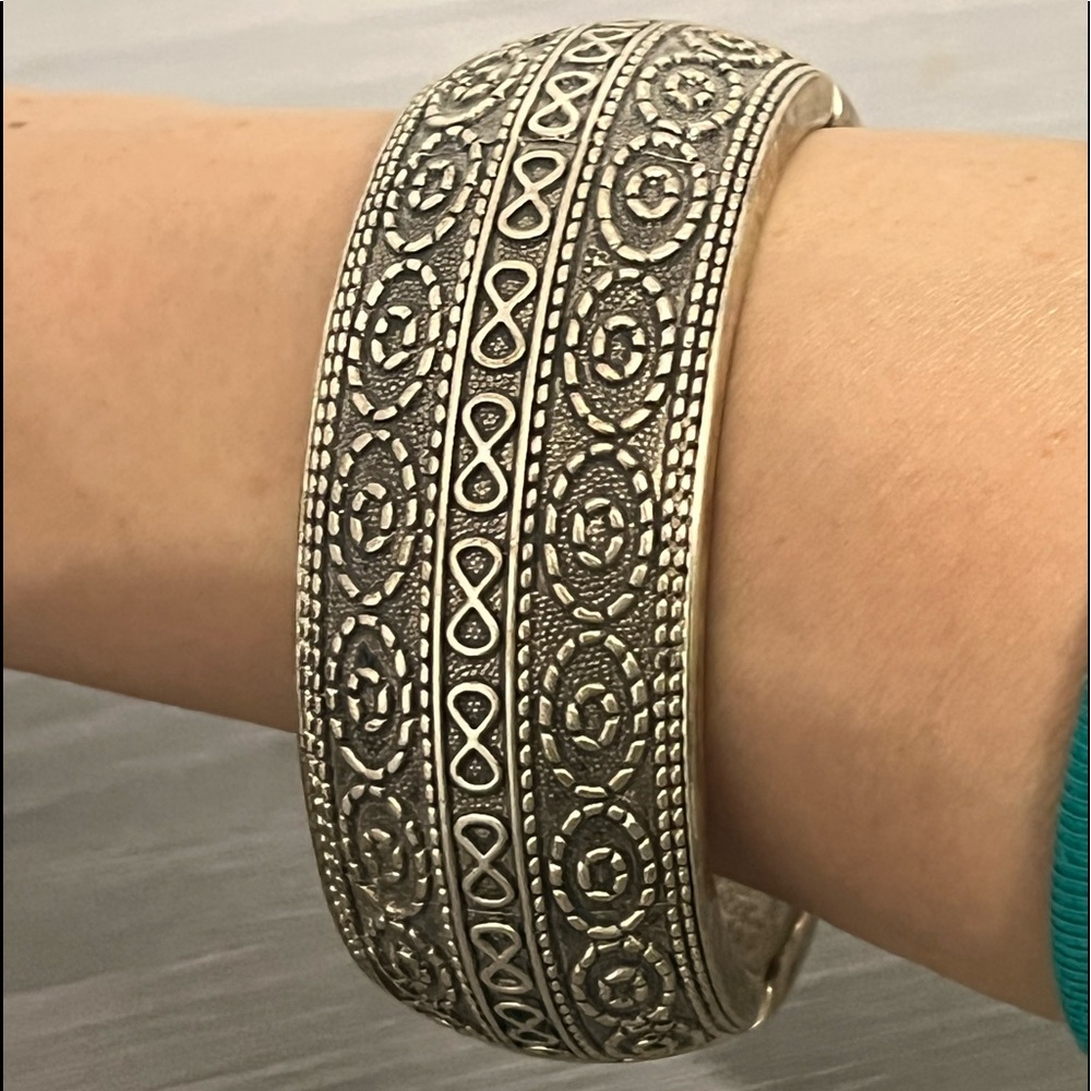 Vintage Silver Hinged Bangle Bracelet with Infinity and Oval Design , Boho